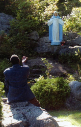 Vierge de Lourdes