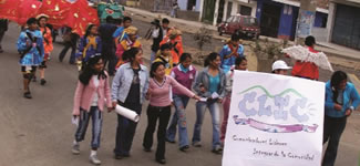 Jeunes - Marche - Pérou