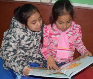 Enfants qui lisent - Pérou